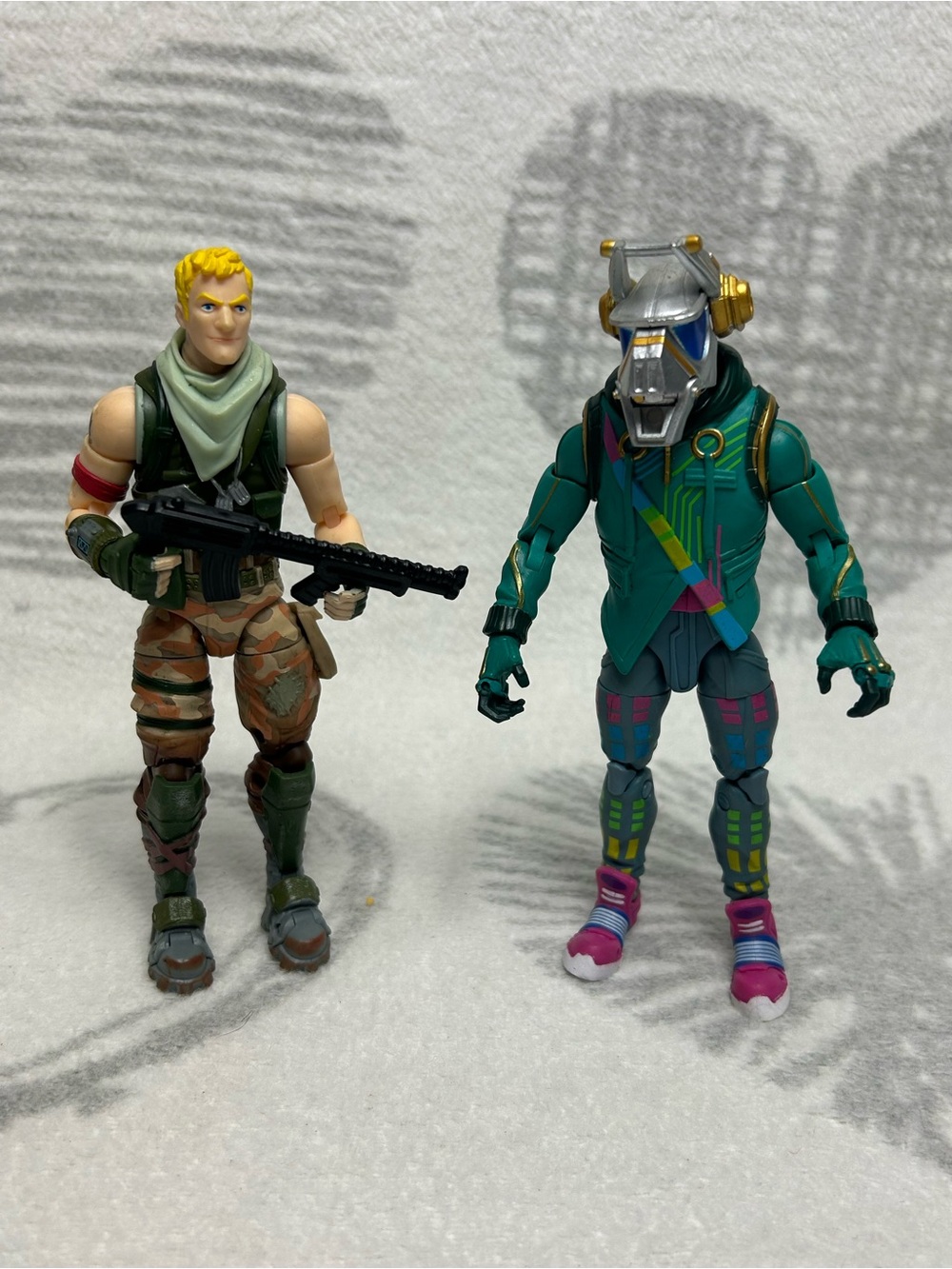 2 fortnight legendary series movable action figures